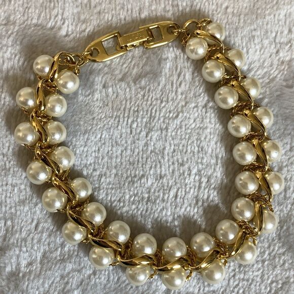 Gorgeous Vintage Napier Set Gold Tone Bracelet & Brooch w/Faux Pearls - Picture 3 of 10